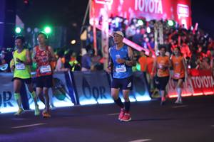 BIB: 42549, 42986, 181
                            <button type="button" onclick="openModal(20727503)" class="btn btn-primary btn-sm float-right btn-popup" data-toggle="modal" data-target=".modal-high-quality">
                        <i class="fas fa-shopping-cart"></i> Add to Cart
                    </button>
                                            <button type="button" onclick="isThisMe(20727503, true)" class="btn btn-success btn-sm float-right btn-popup btn-isme hidden" data-toggle="tooltip" data-placement="bottom" title="นี่คือรูปของคุณใช่ไหม คลิกที่นี่เพื่อเอาเข้าอัลบั้ม">
                        <i class="fas fa-plus"></i> Add to album
                    </button>
                    <button type="button" onclick="isThisMe(20727503, false)" class="btn btn-warning btn-sm float-right btn-popup btn-isnotme hidden">
                        <i class="fas fa-ban"></i> Remove from album
                    </button>